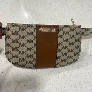 Micheal Kors Fanny pack